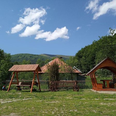 Верховинський Котедж Bukovets Buitenkant foto